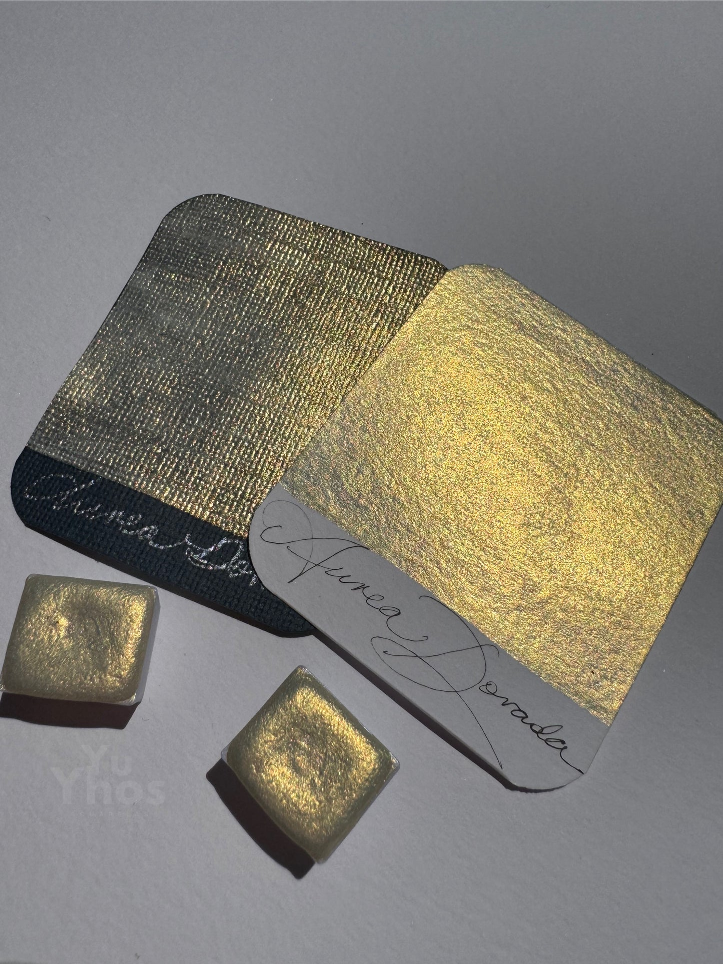 Áurea Dorada – Acuarela Metalizada Tornasolada