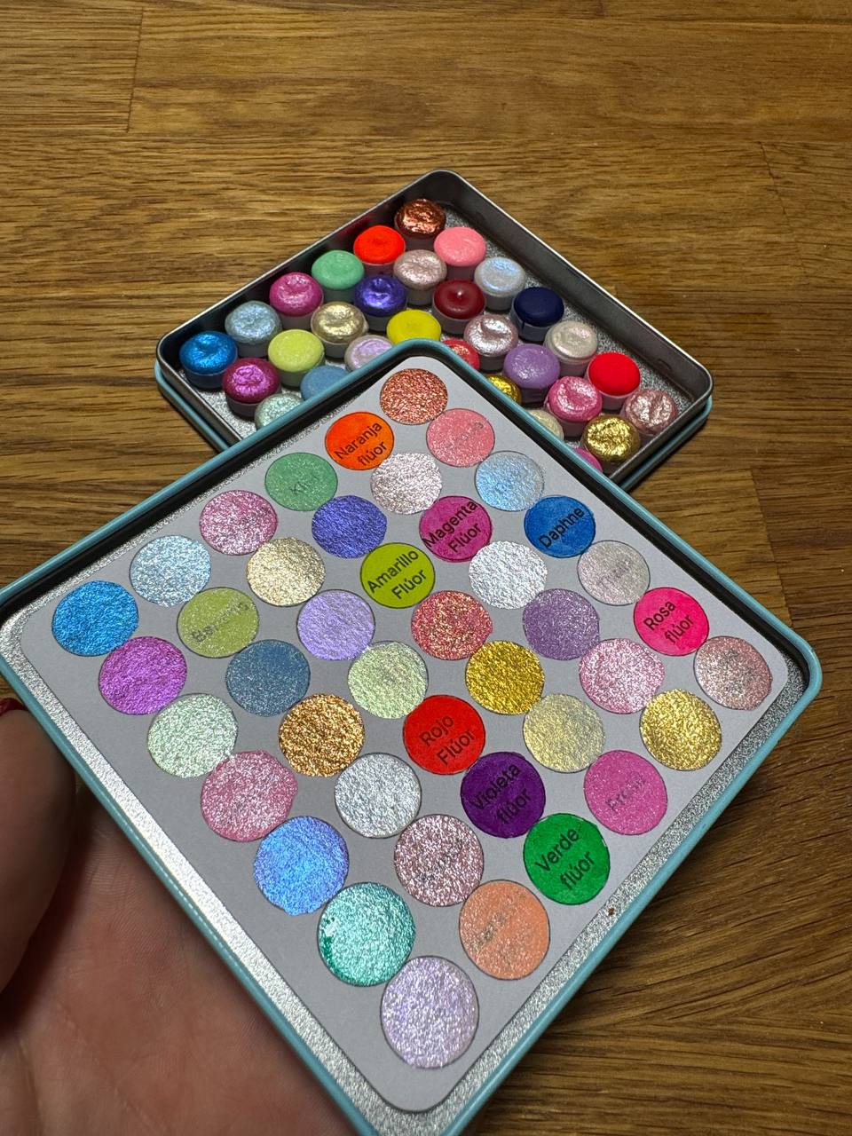 Set YUYHITOS – Acuarelas Mini Pan en 42 tonos